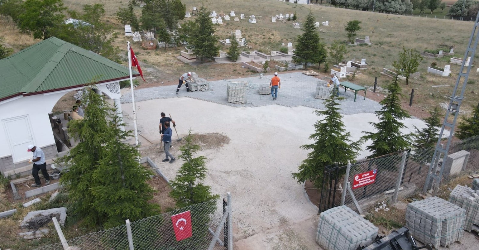 VATANDAŞLARIMIZIN HAYATINI KOLAYLAŞTIRACAK KALICI ÇÖZÜMLER ÜRETMEYE DEVAM EDİYORUZ.
