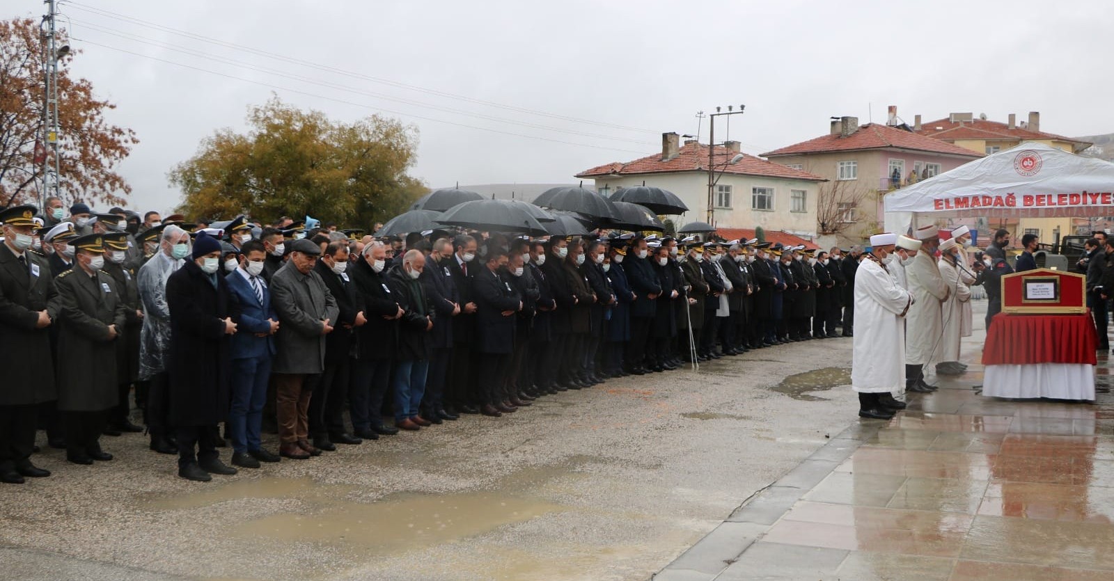 SURİYE'DE ŞEHİT DÜŞEN ELMADAĞ'LI KARDEŞİMİZ PİYADE BİNBAŞI METE YILDIRIM'IN ŞEHİT HABERİ İLE YÜREĞİMİZE ATEŞ DÜŞTÜ.