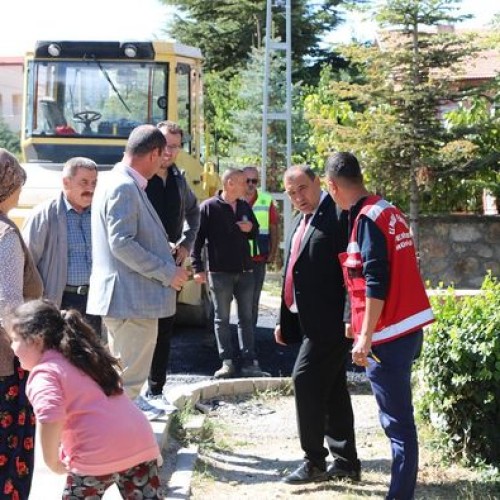 ASFALT ATIMI ÇALIŞMALARIMIZ ARALIKSIZ DEVAM EDİYOR.