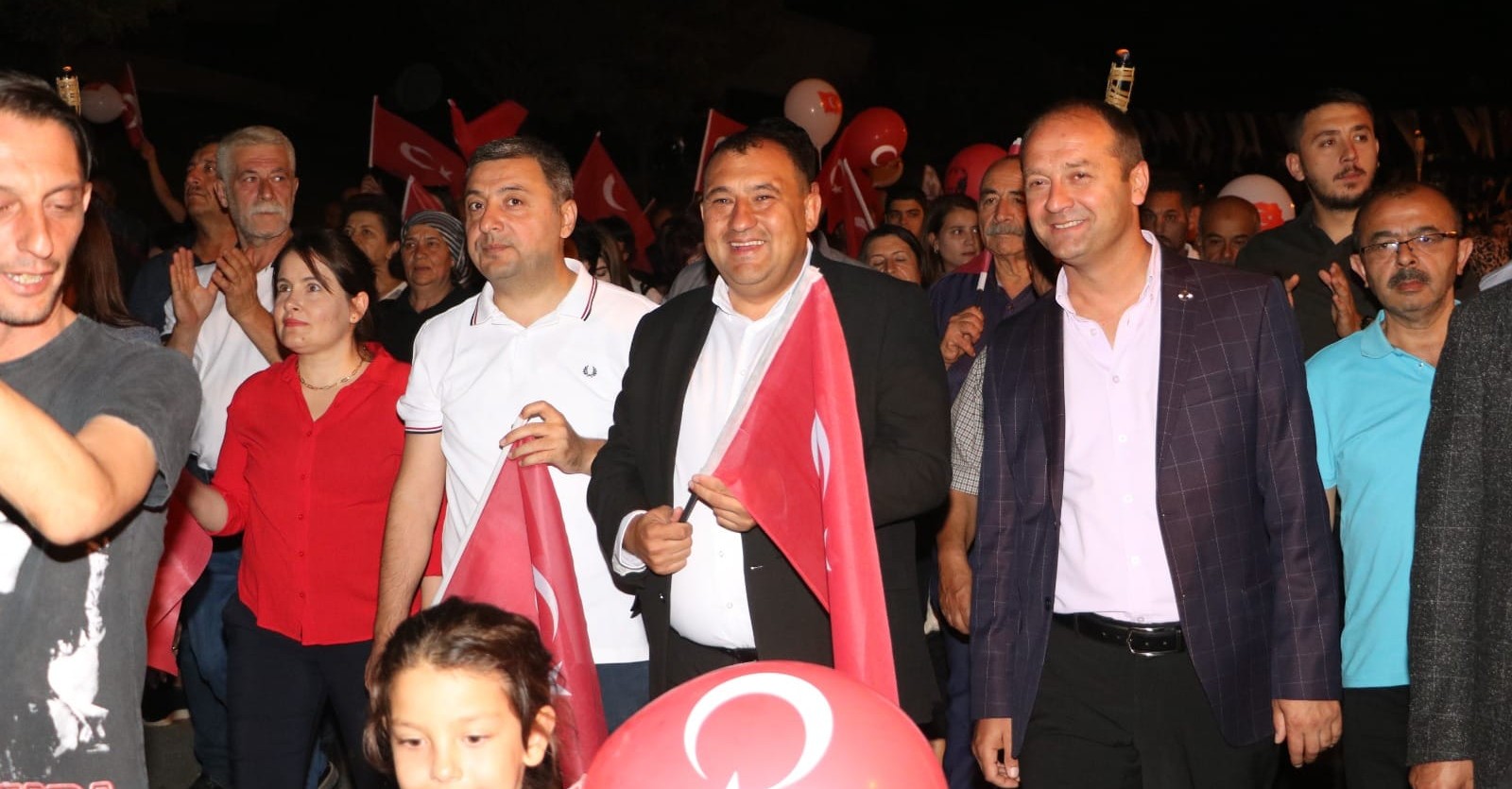 ZAFER YÜRÜYÜŞÜMÜZÜ BÜYÜK BİR ÇOŞKUYLA GERÇEKLEŞTİRDİK.